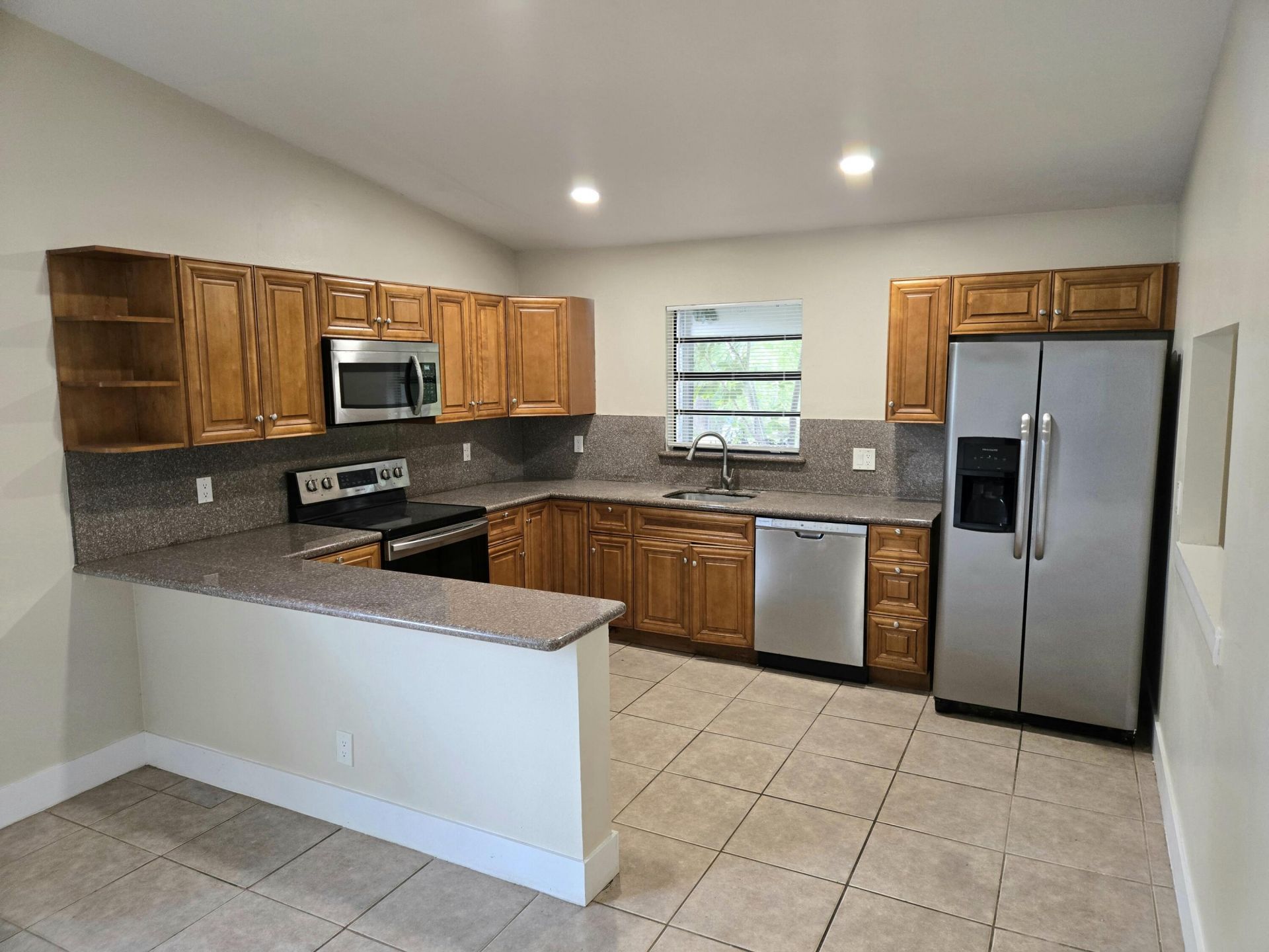 3921 NW 114th Avenue, Coral Springs, FL 33065 Photo