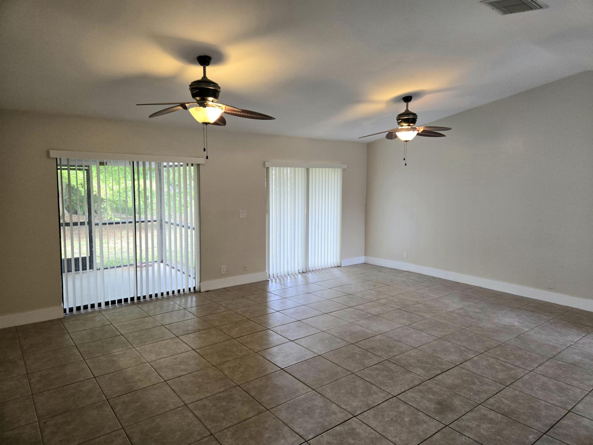3921 NW 114th Avenue, Coral Springs, FL 33065 Photo
