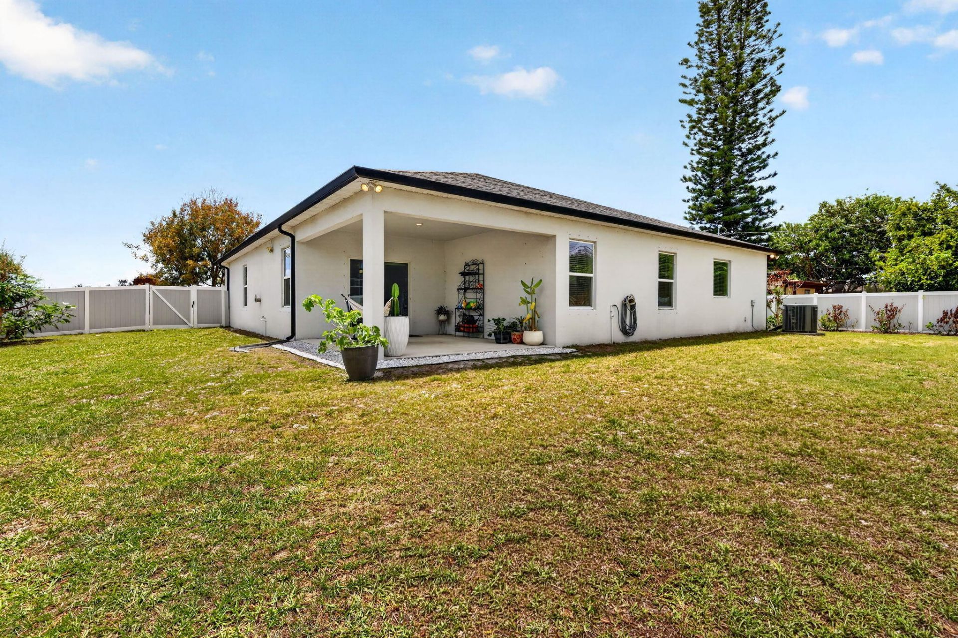 491 SE Lancaster Avenue, Port Saint Lucie, FL 34984 Photo