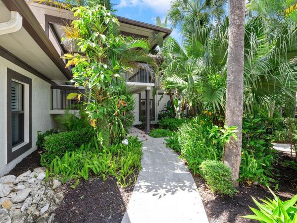 13224 Polo Club Road, Unit A102, Wellington, FL 33414