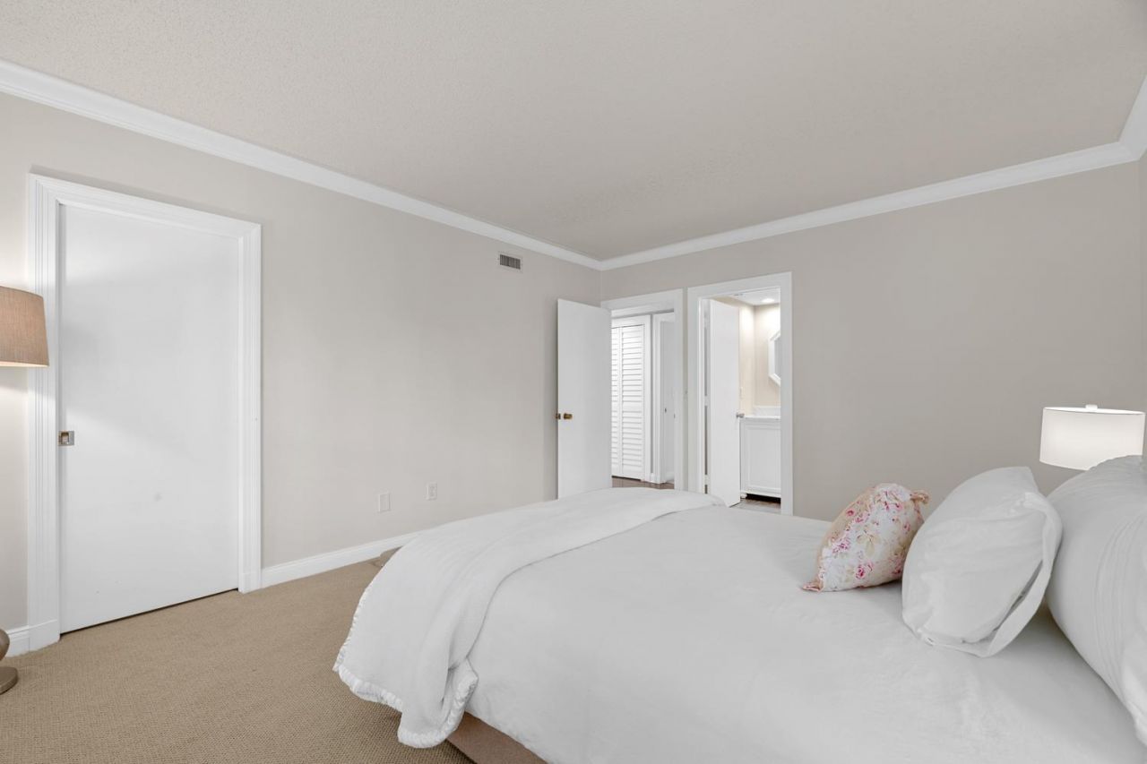 13224 Polo Club Road, Unit A102, Wellington, FL 33414 Photo