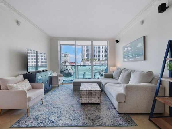 350 SE 2nd Street, Fort Lauderdale, FL 33301