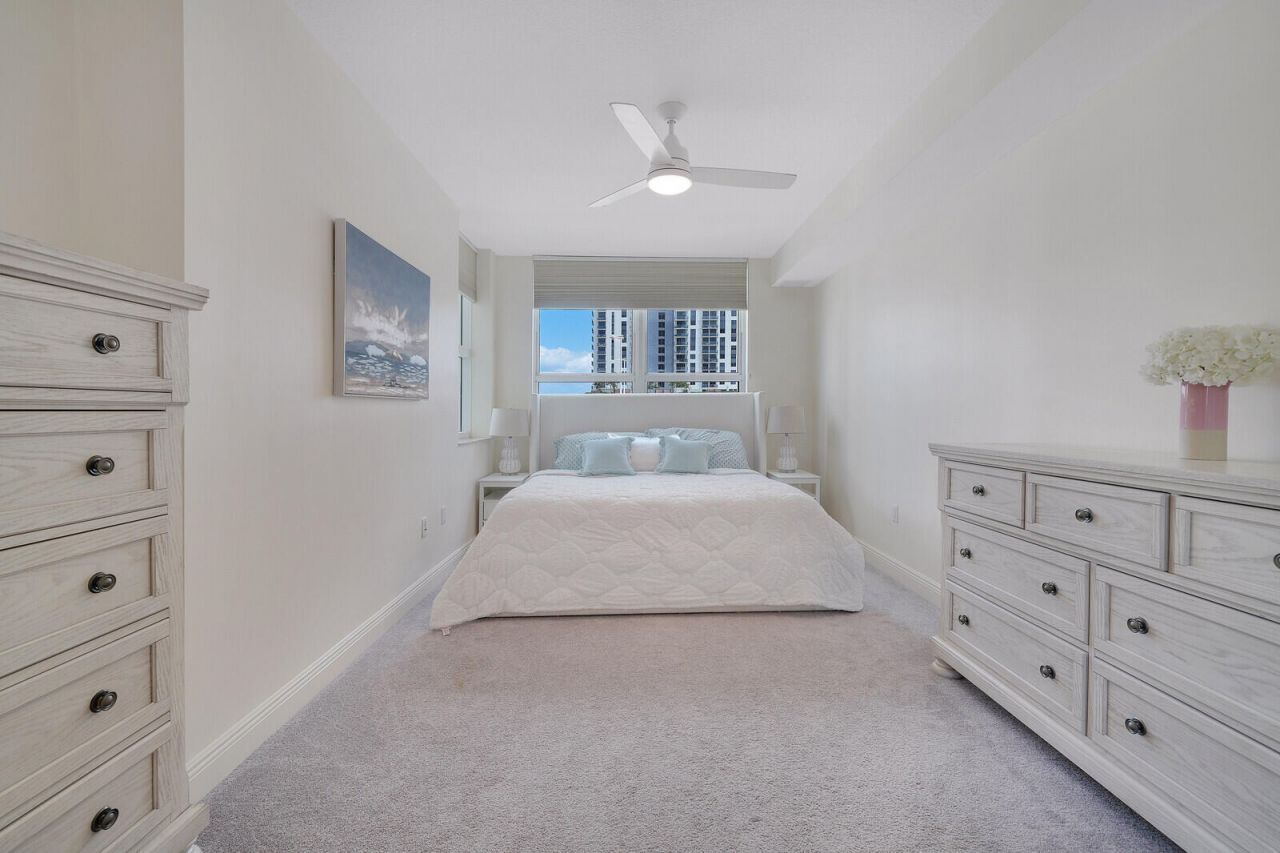 350 SE 2nd Street, Unit 860, Fort Lauderdale, FL 33301 Photo
