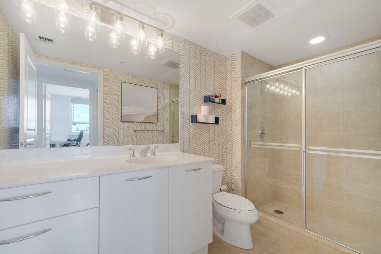 350 SE 2nd Street, Unit 860, Fort Lauderdale, FL 33301 Photo