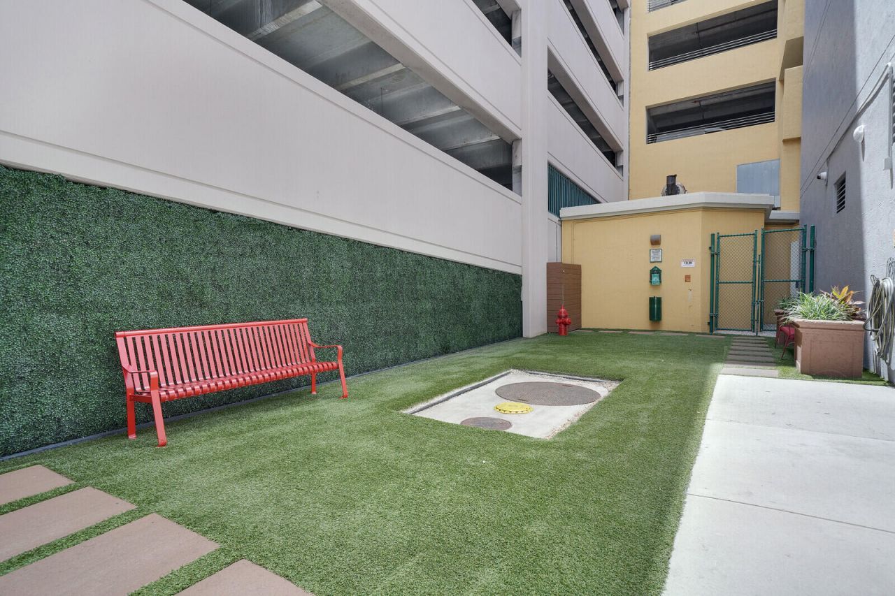 350 SE 2nd Street, Unit 860, Fort Lauderdale, FL 33301 Photo
