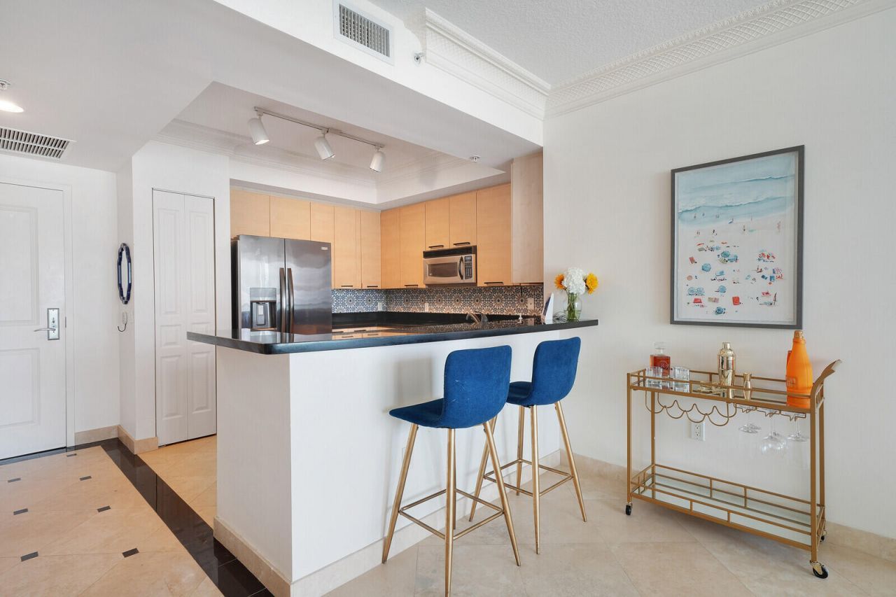 350 SE 2nd Street, Unit 860, Fort Lauderdale, FL 33301 Photo