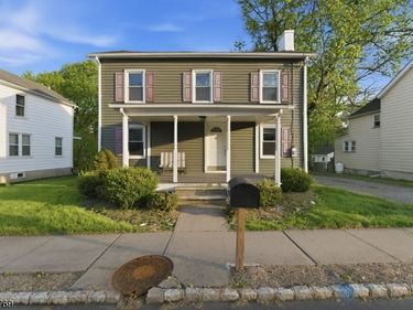 21 Beaver Ave, Clinton, NJ 08801