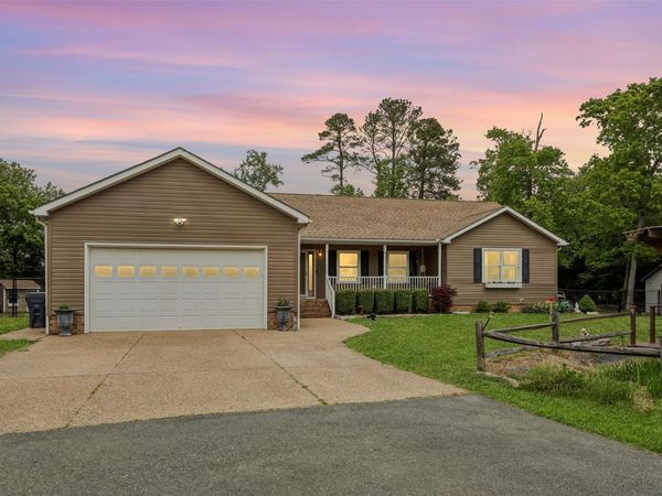 2738 John Tyler Highway , Williamsburg, VA 23185