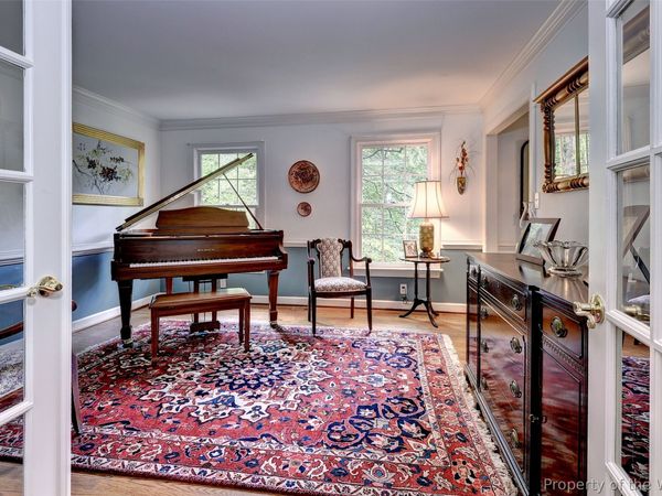 101 Windsor Way , Williamsburg, VA 23188