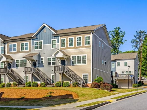 3765 Oxford Circle , Doraville, GA 30340