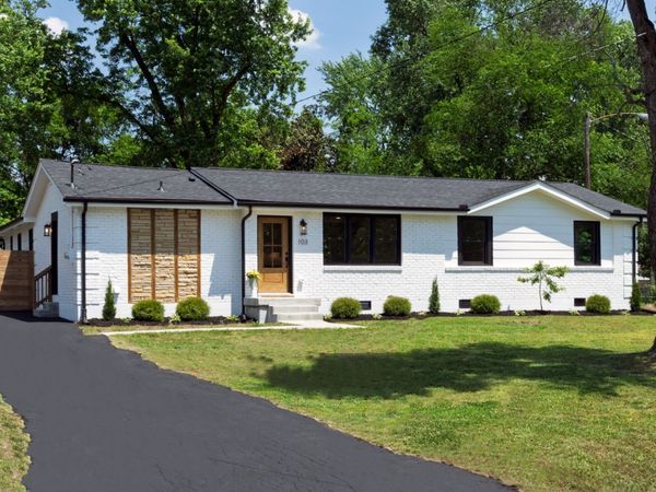 103 Vulco Dr , Hendersonville, TN 37075