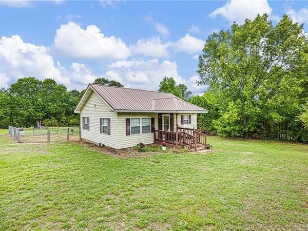 123 Lower McGuire Loop, Russellville, AR 72802