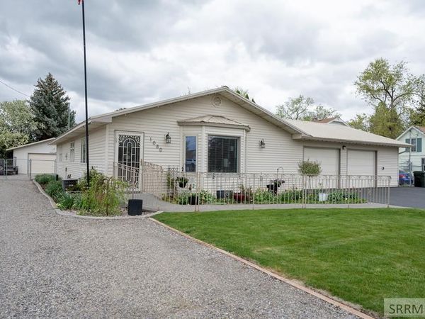 1080 W Center Street, BLACKFOOT, ID 83221