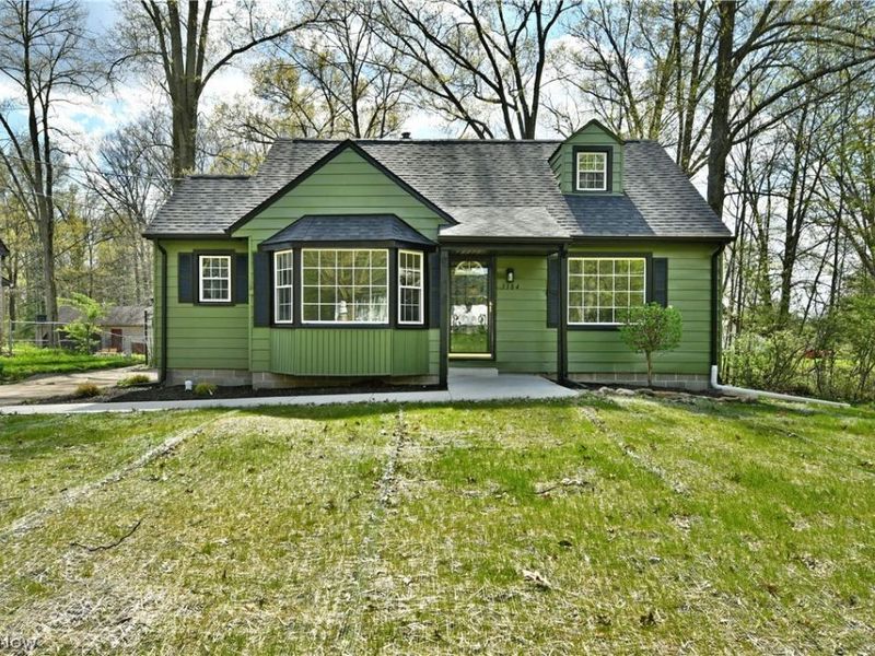 3384 Lakeside Drive, Mineral Ridge, OH 44440 Photo 2