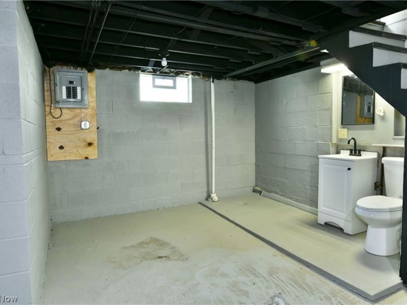 3384 Lakeside Drive, Mineral Ridge, OH 44440 Photo 36