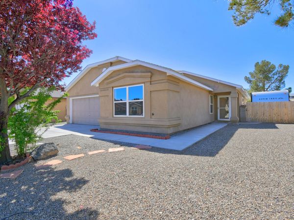 5832 Burgos Avenue NW, Albuquerque, NM 87114