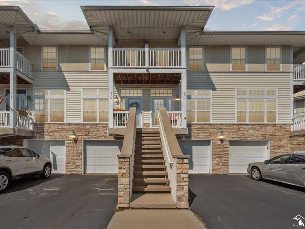 216 Beachwalk Trail, Luna Pier, MI 48157