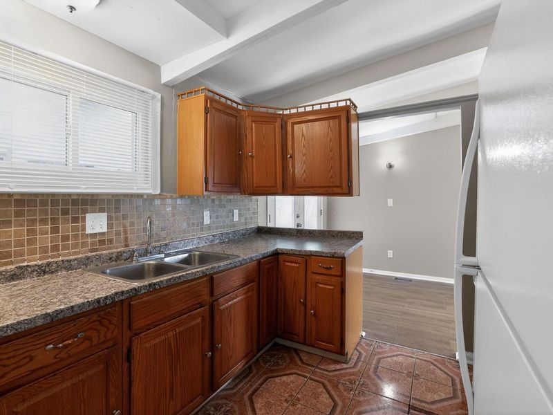 994 Sunbury Road , Columbus, OH 43219 Photo 15