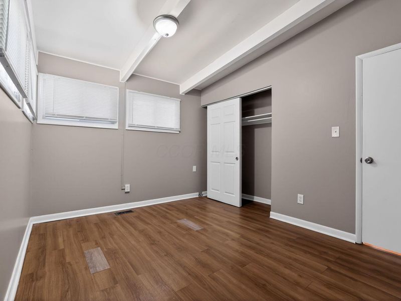 994 Sunbury Road , Columbus, OH 43219 Photo 22