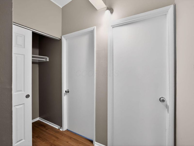 994 Sunbury Road , Columbus, OH 43219 Photo 25