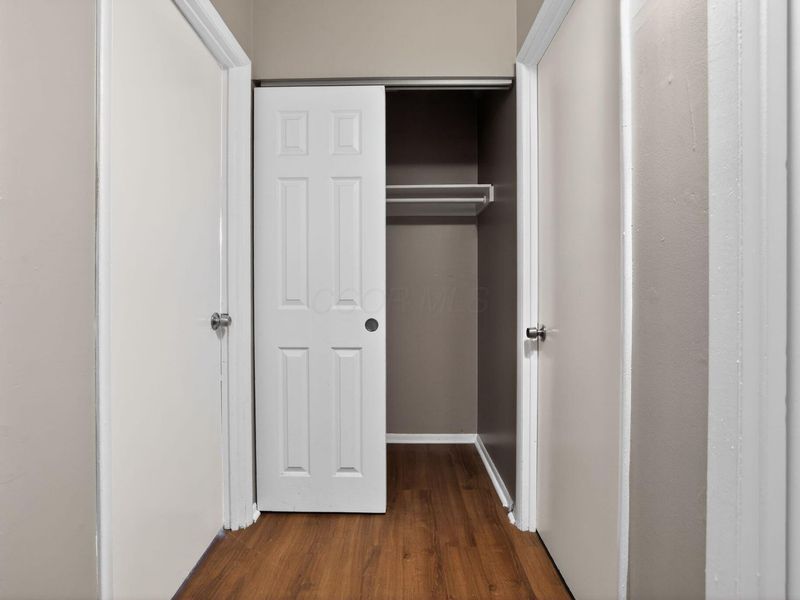 994 Sunbury Road , Columbus, OH 43219 Photo 28