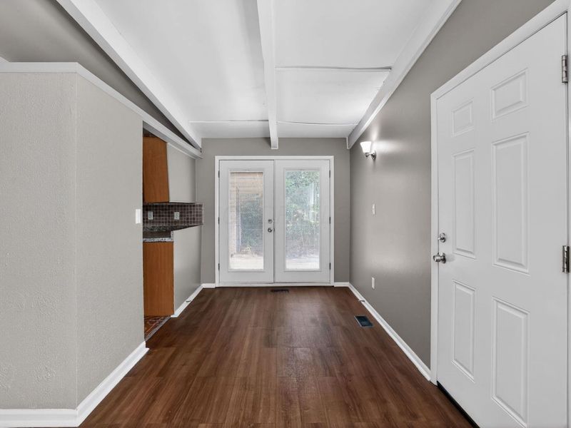 994 Sunbury Road , Columbus, OH 43219 Photo 6