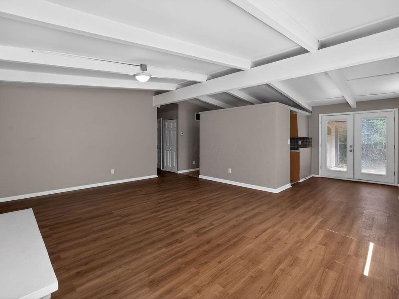 994 Sunbury Road , Columbus, OH 43219 Photo 9