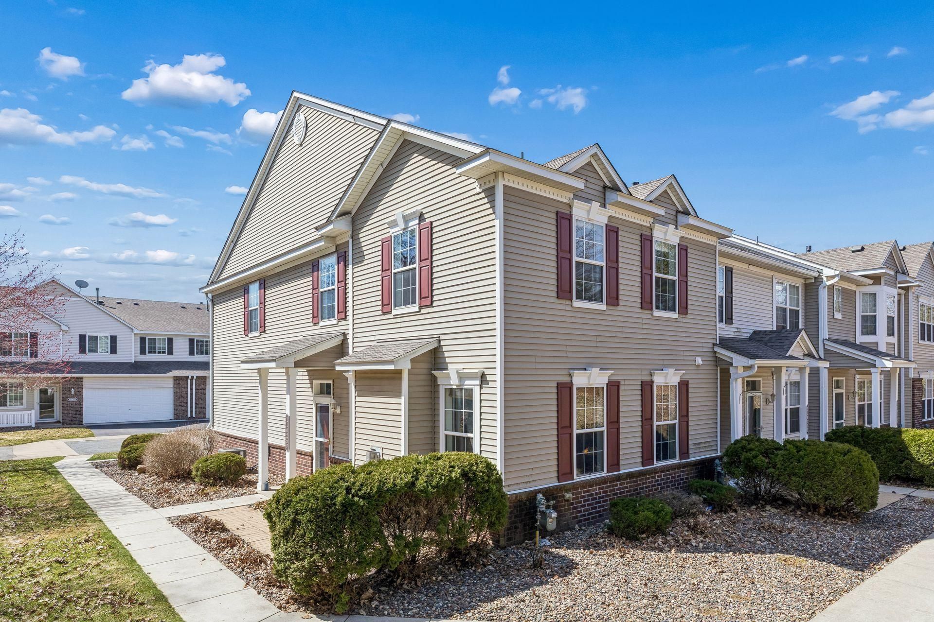 11025 Oak Grove Circle , Woodbury, MN 55129