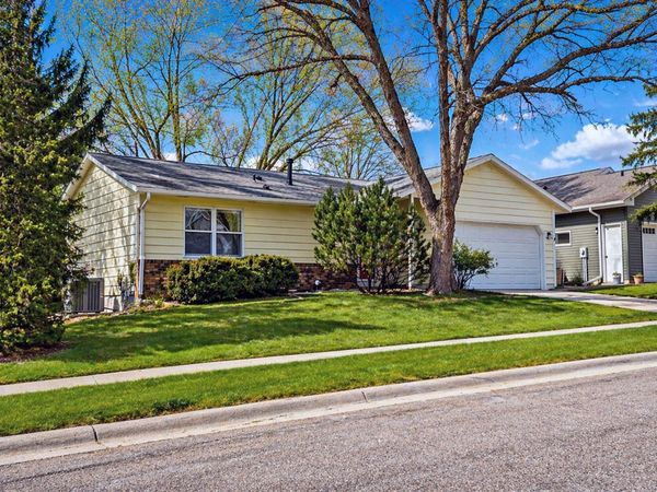 422 Chalet Drive NW, Rochester, MN 55901