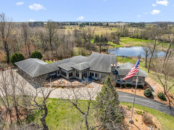 790 Erin ROAD, Hartford, WI 53027