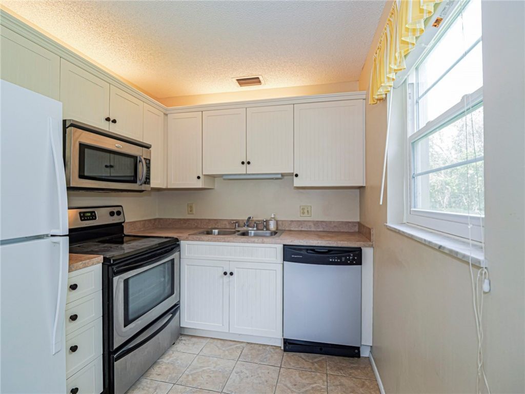 4 Vista Palm Lane, Unit 105, Vero Beach, FL 32962 Photo