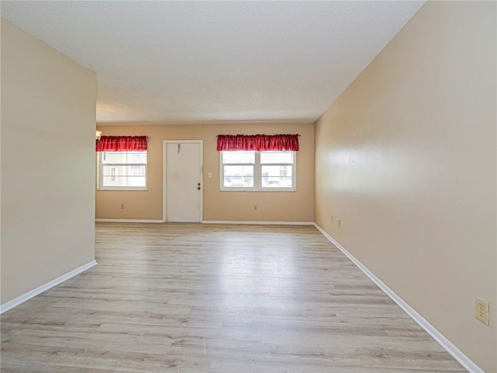 4 Vista Palm Lane, Unit 105, Vero Beach, FL 32962 Photo