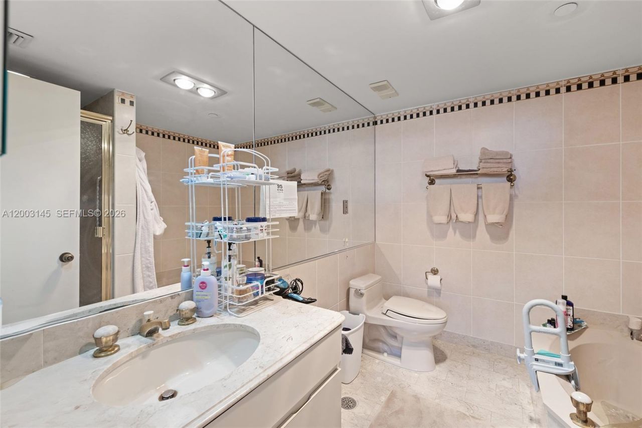 11113 Biscayne Blvd , Unit 1554, Miami, FL 33181 Photo