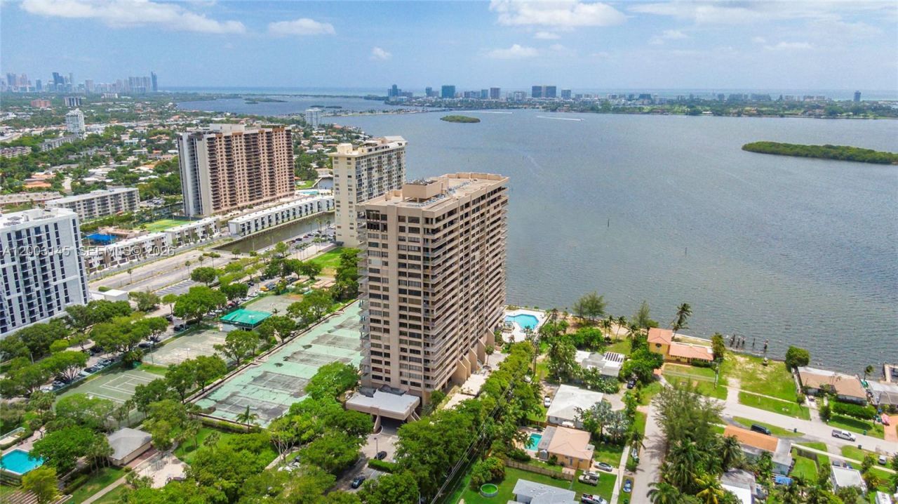 11113 Biscayne Blvd , Unit 1554, Miami, FL 33181 Photo