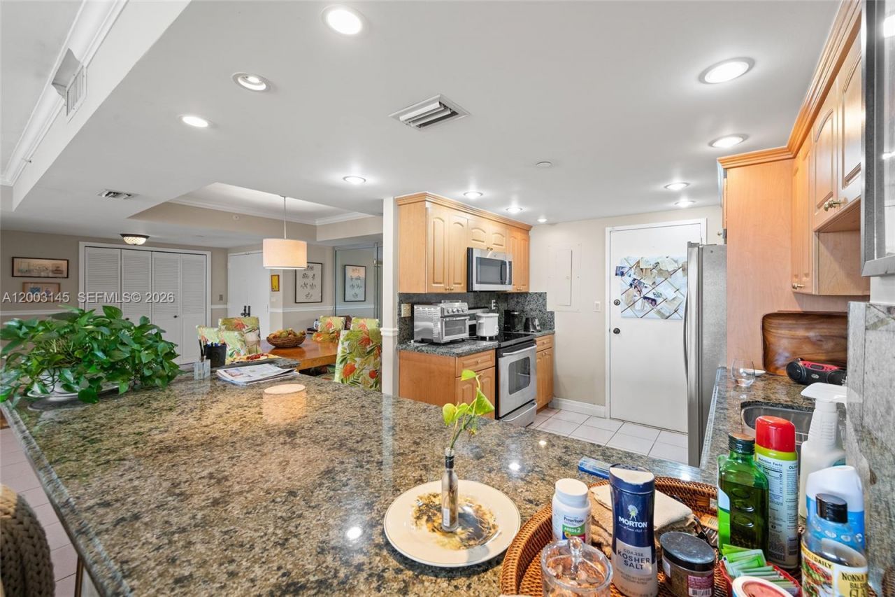 11113 Biscayne Blvd , Unit 1554, Miami, FL 33181 Photo