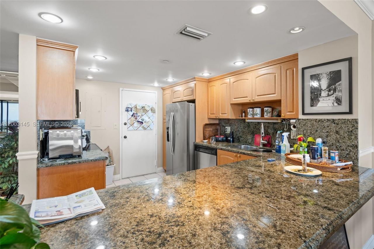 11113 Biscayne Blvd , Unit 1554, Miami, FL 33181 Photo