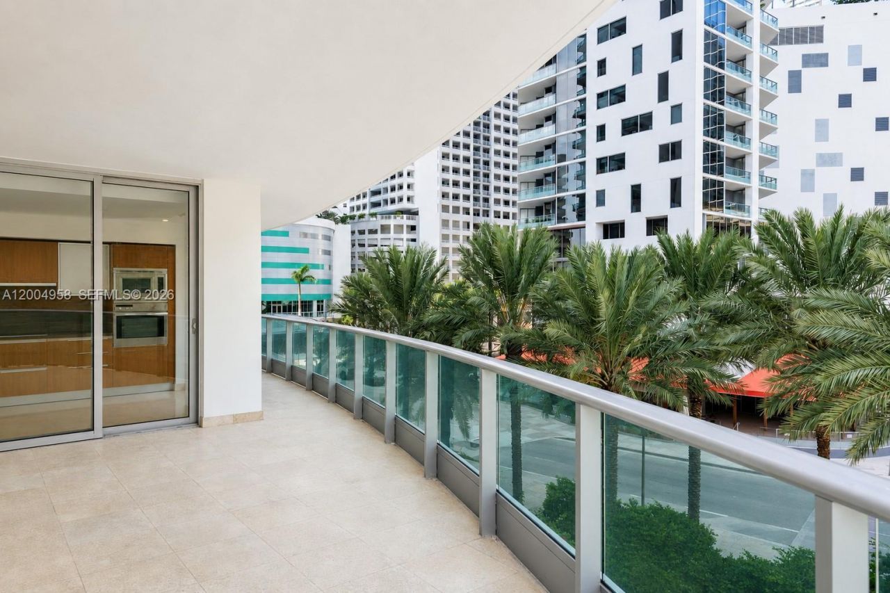 1331 Brickell Bay Dr, Unit 302, Miami, FL 33131 Photo