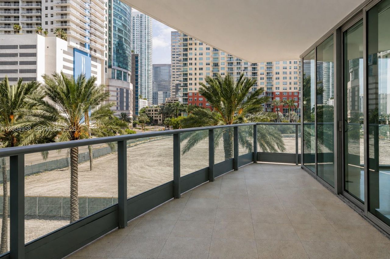 1331 Brickell Bay Dr, Unit 302, Miami, FL 33131 Photo