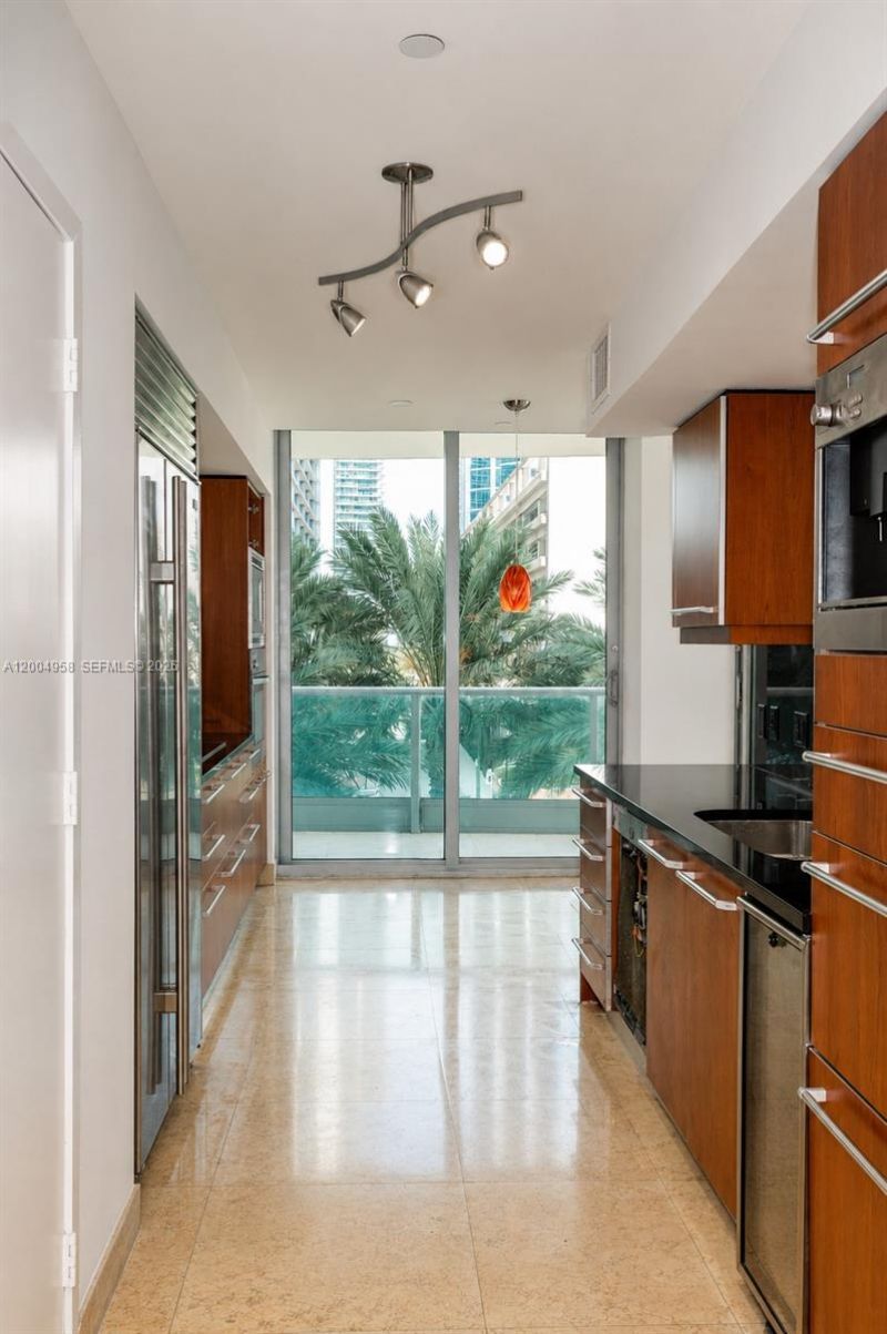 1331 Brickell Bay Dr, Unit 302, Miami, FL 33131 Photo