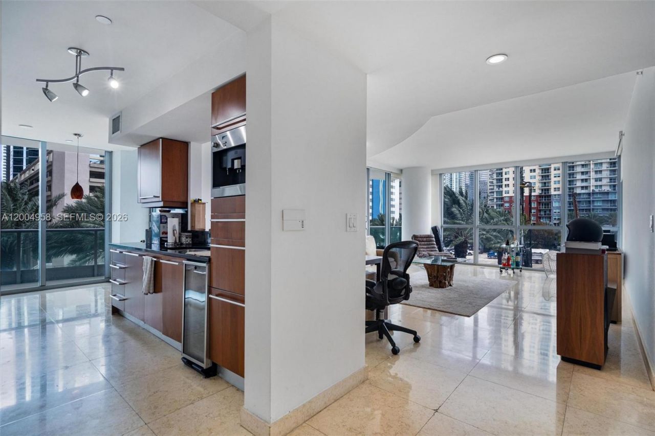 1331 Brickell Bay Dr , Unit 302, Miami, FL 33131 Photo