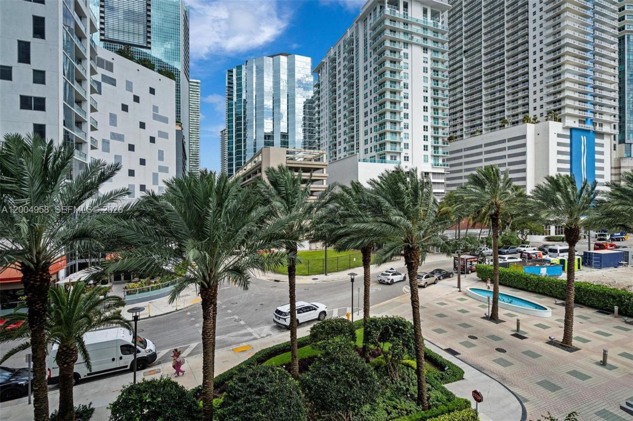 1331 Brickell Bay Dr, Unit 302, Miami, FL 33131 Photo