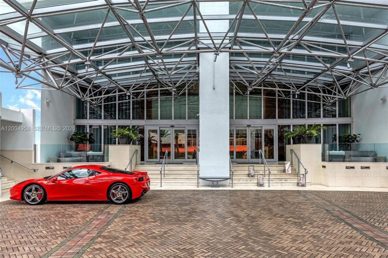 1331 Brickell Bay Dr , Unit 302, Miami, FL 33131 Photo