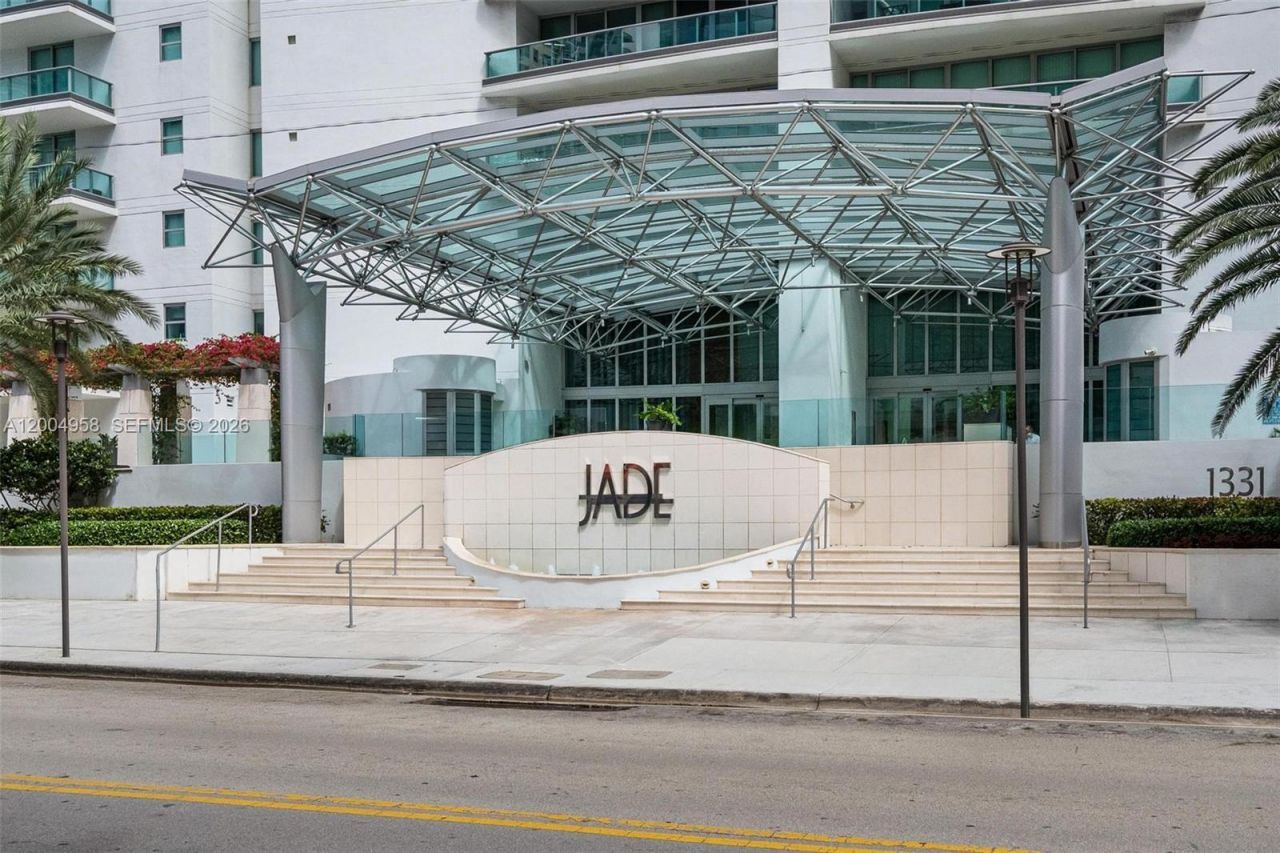 1331 Brickell Bay Dr, Unit 302, Miami, FL 33131 Photo