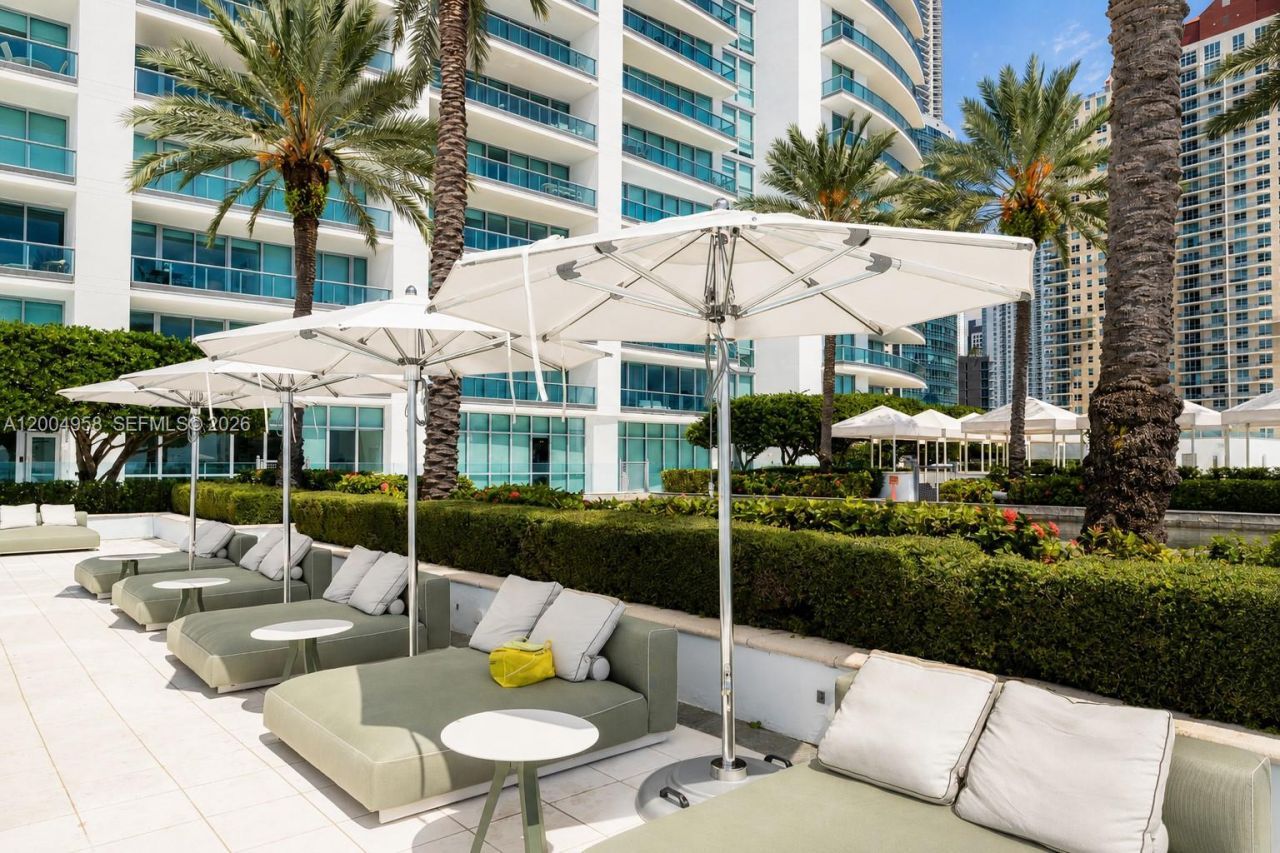 1331 Brickell Bay Dr, Unit 302, Miami, FL 33131 Photo