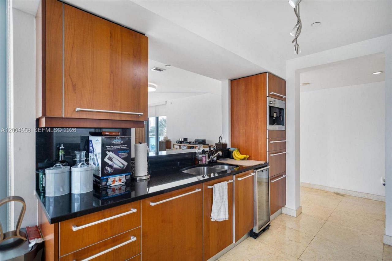 1331 Brickell Bay Dr , Unit 302, Miami, FL 33131 Photo