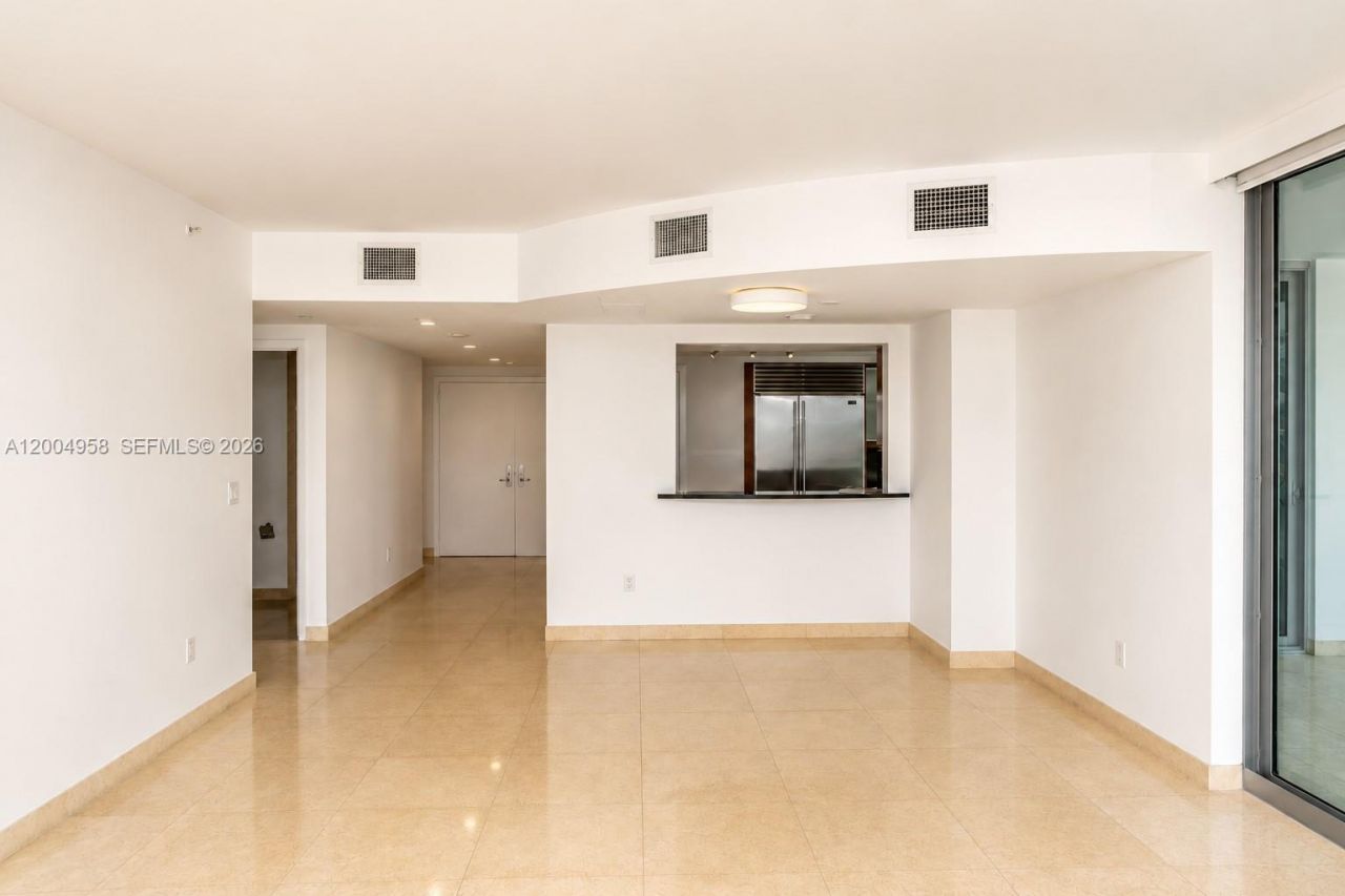 1331 Brickell Bay Dr, Unit 302, Miami, FL 33131 Photo