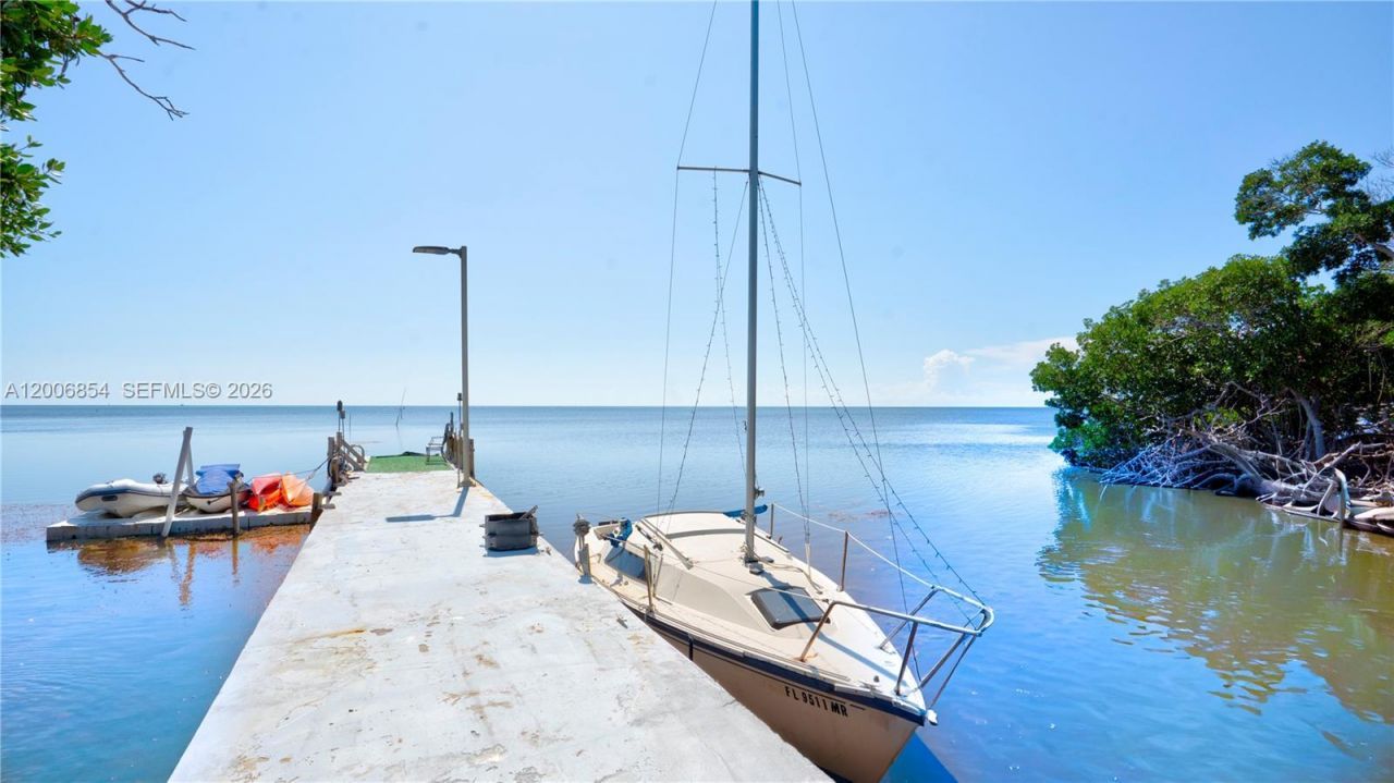 34 Atlantic Drive, Marathon, FL 33037 Photo