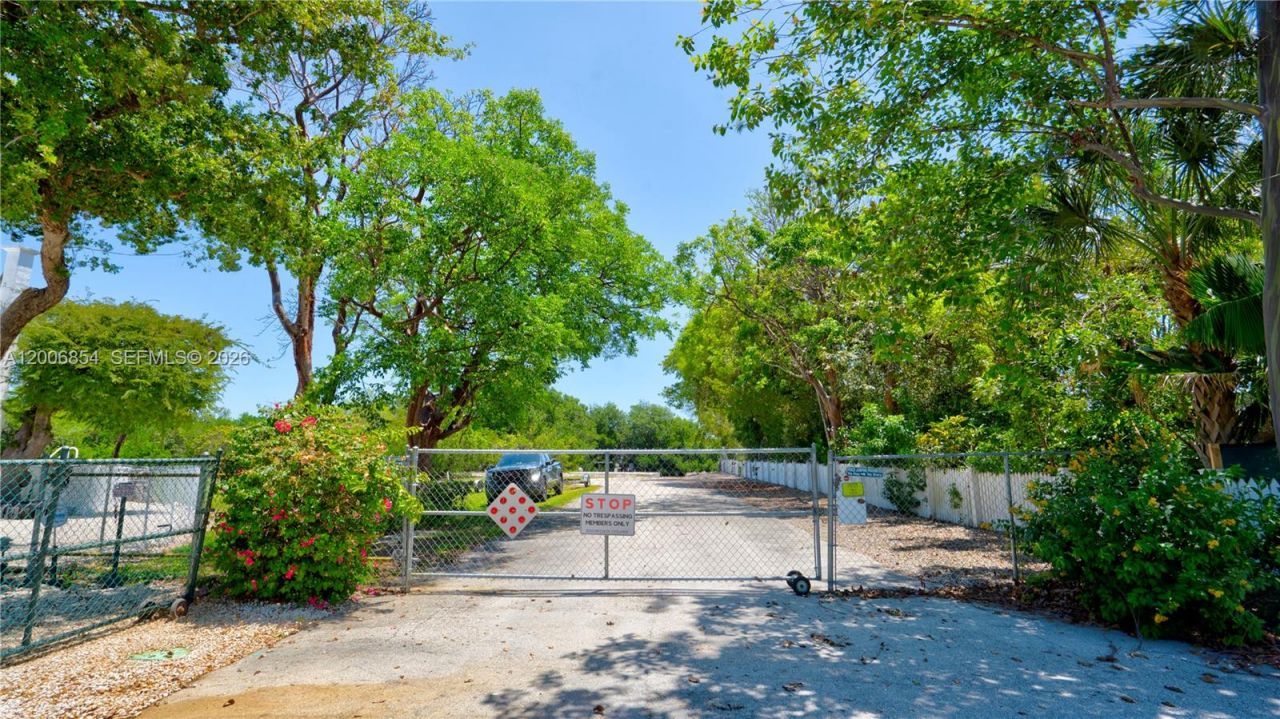 34 Atlantic Drive, Marathon, FL 33037 Photo