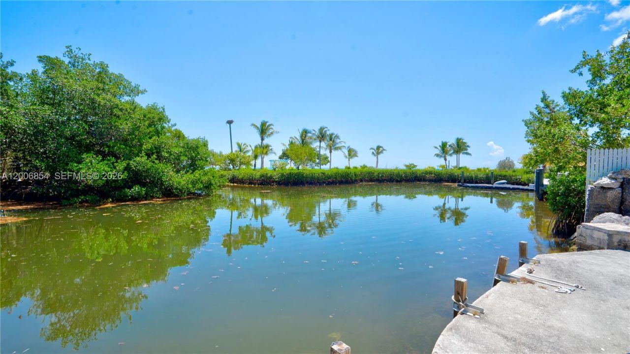 34 Atlantic Drive, Marathon, FL 33037 Photo