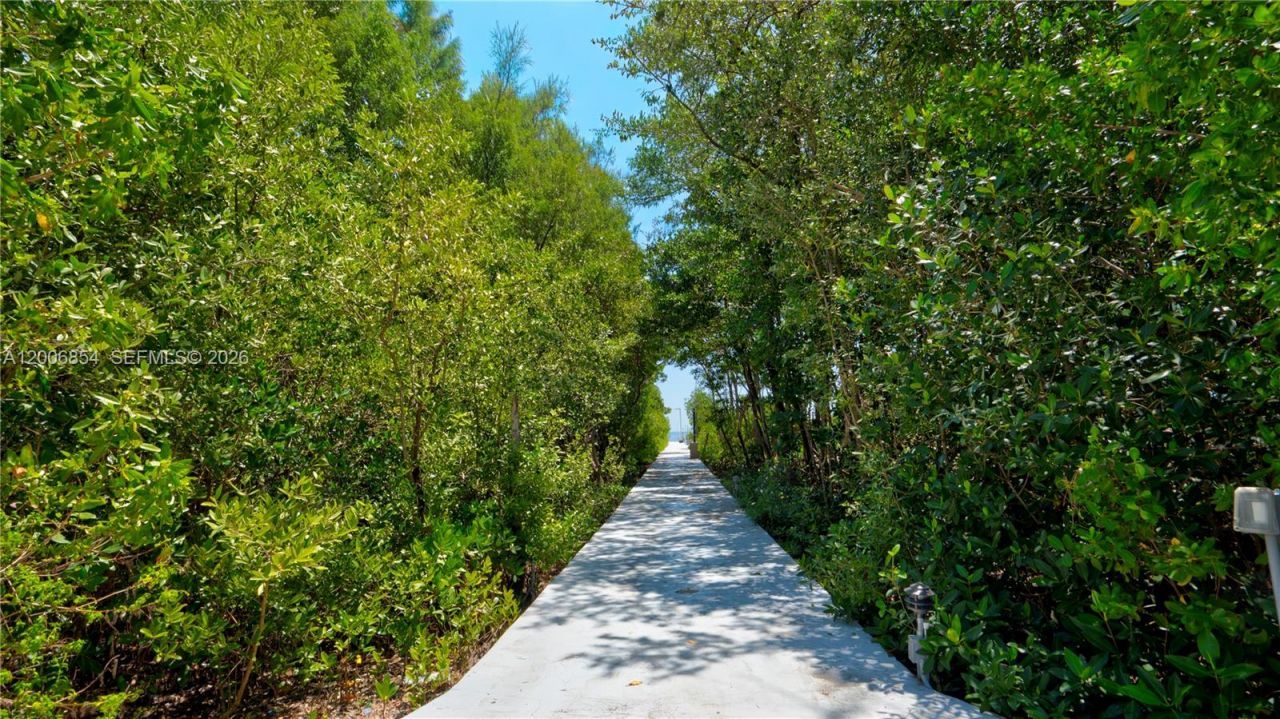 34 Atlantic Drive, Marathon, FL 33037 Photo